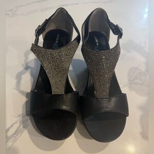 Andrew Geller Black Wedges with Silver Accents sz 8